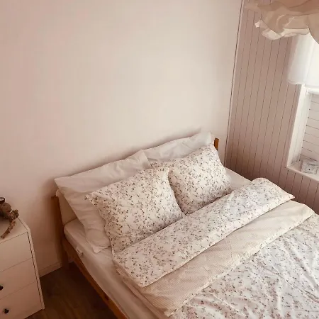 Sniadanie Na Polanie Apartment *